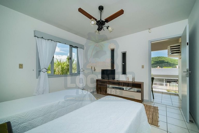 Casa com 5 quartos na praia de Zimbros