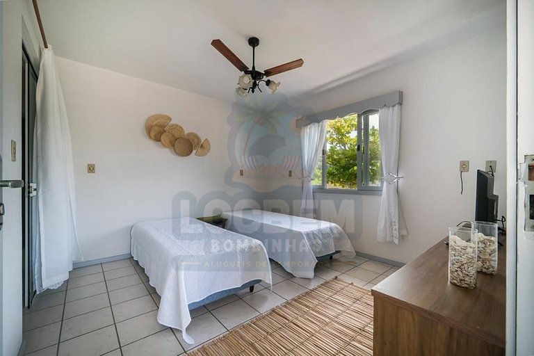 Casa com 5 quartos na praia de Zimbros