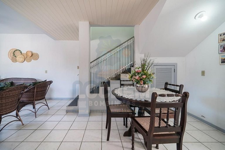 Casa com 5 quartos na praia de Zimbros