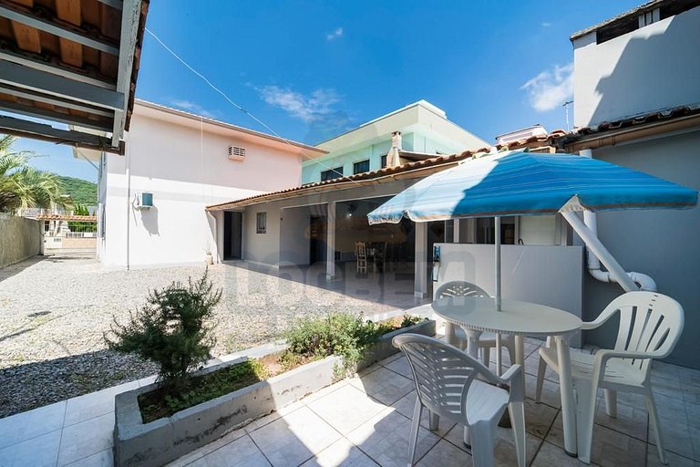 Casa com 5 quartos na praia de Zimbros