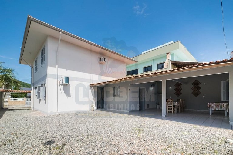 Casa com 5 quartos na praia de Zimbros