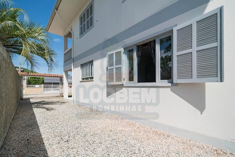 Casa com 5 quartos na praia de Zimbros