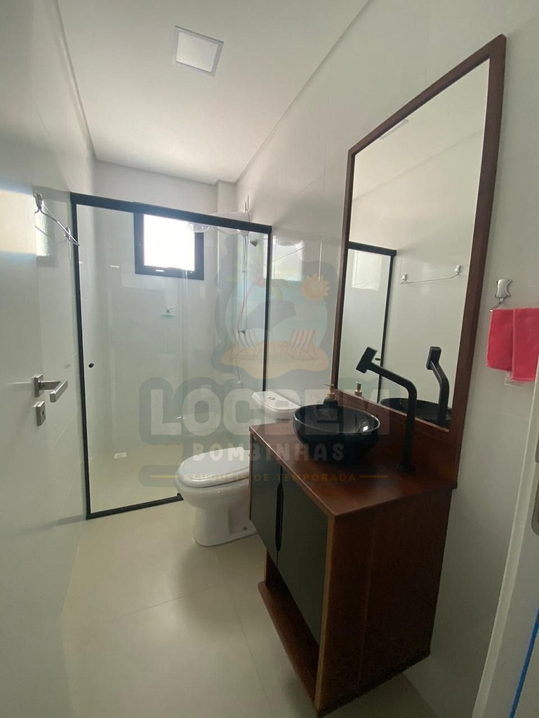 Apto 2 Quartos em Canto Grande