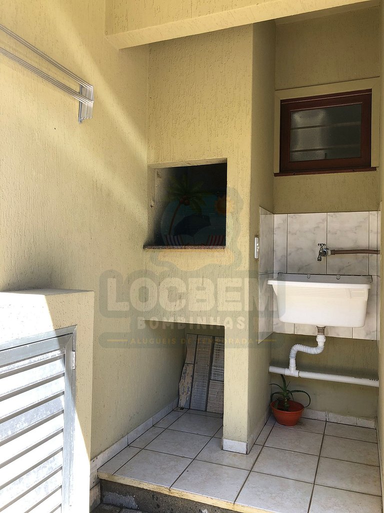 Apto 2 dorm. em Quatro Ilhas