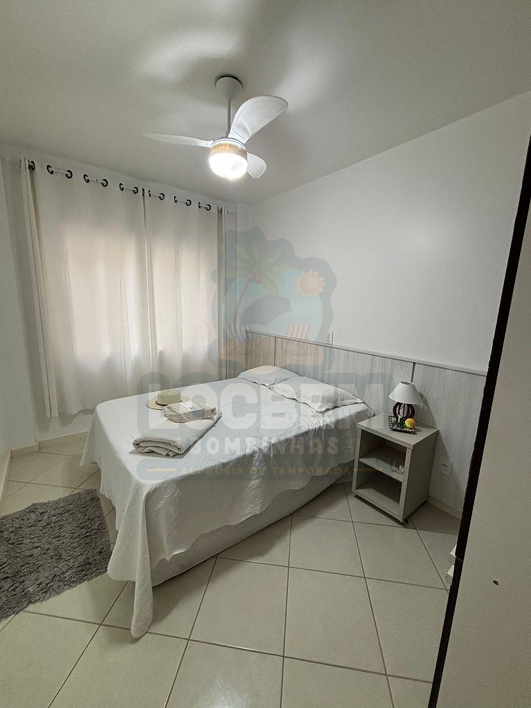 Apartamento na praia de 4 Ilhas - 3 quartos