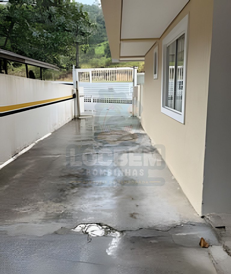Apartamento na praia de 4 Ilhas - 3 quartos