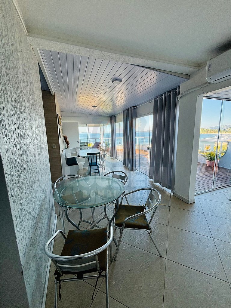 Apto em 4 ilhas com vista para o Mar (301)