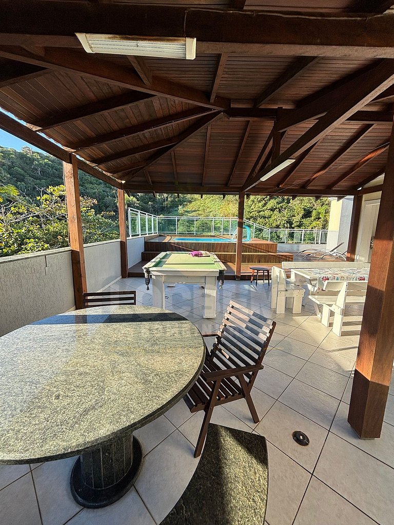Cobertura Duplex para até 15 pessoas em 4 ilhas