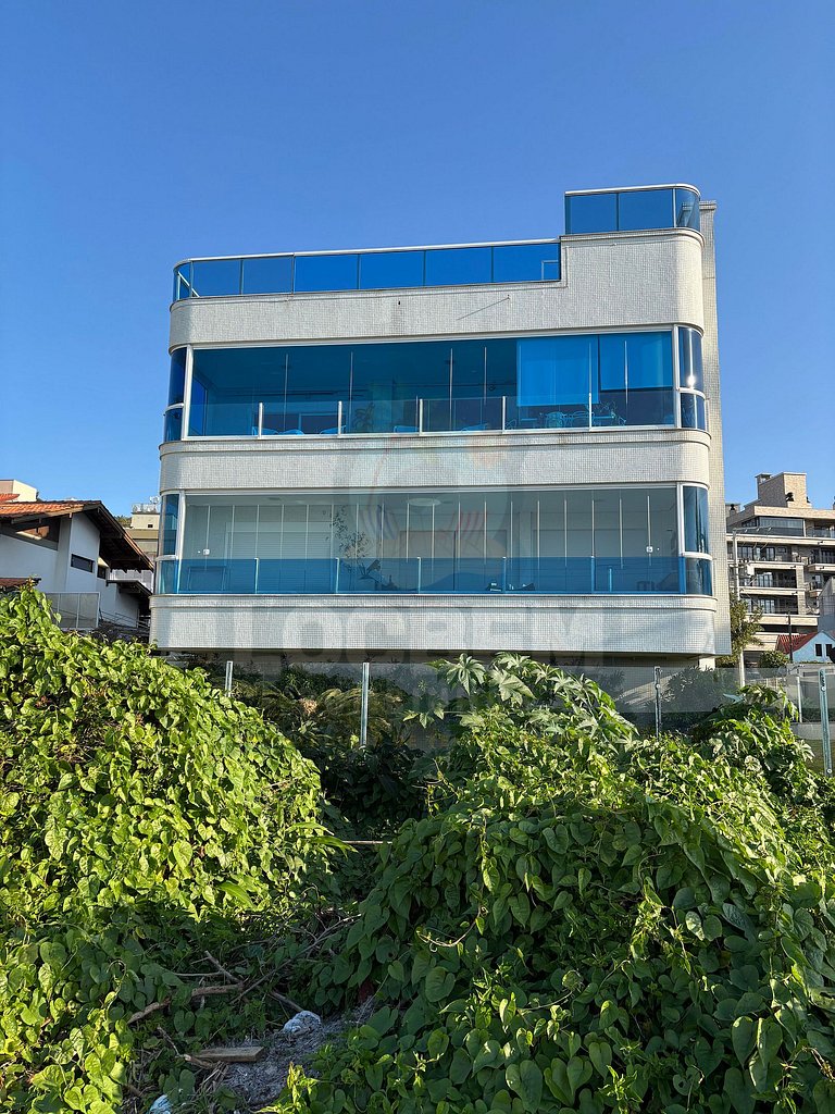 Apartamento em frente a Praia de Bombinhas