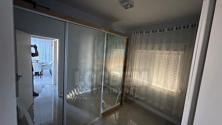 Seu paraíso em Zimbros: Casa a 30 passos da praia