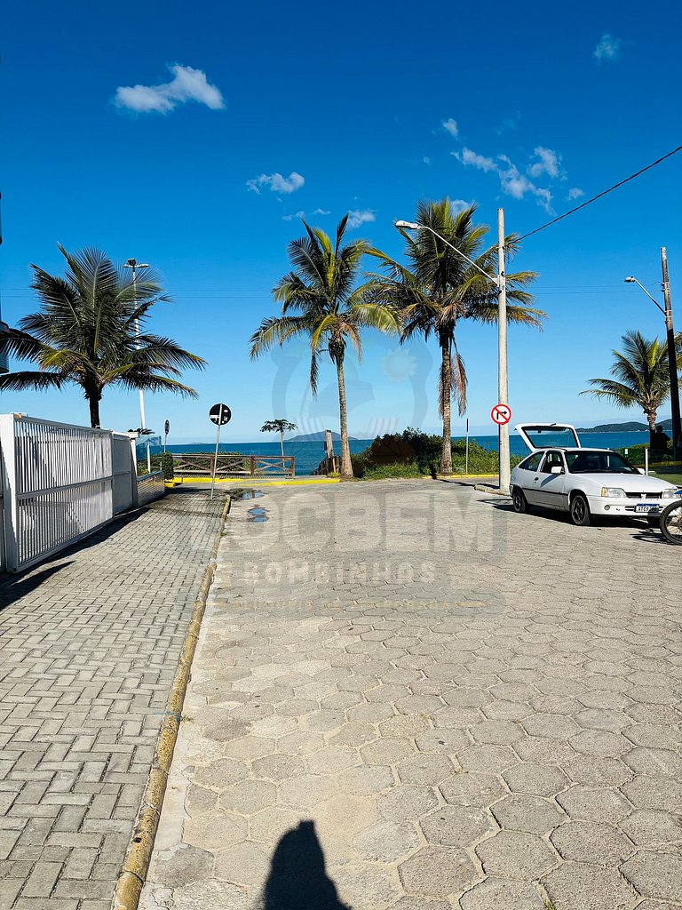 Sua temporada em 4 Ilhas começa aqui – sacada com vista e ch