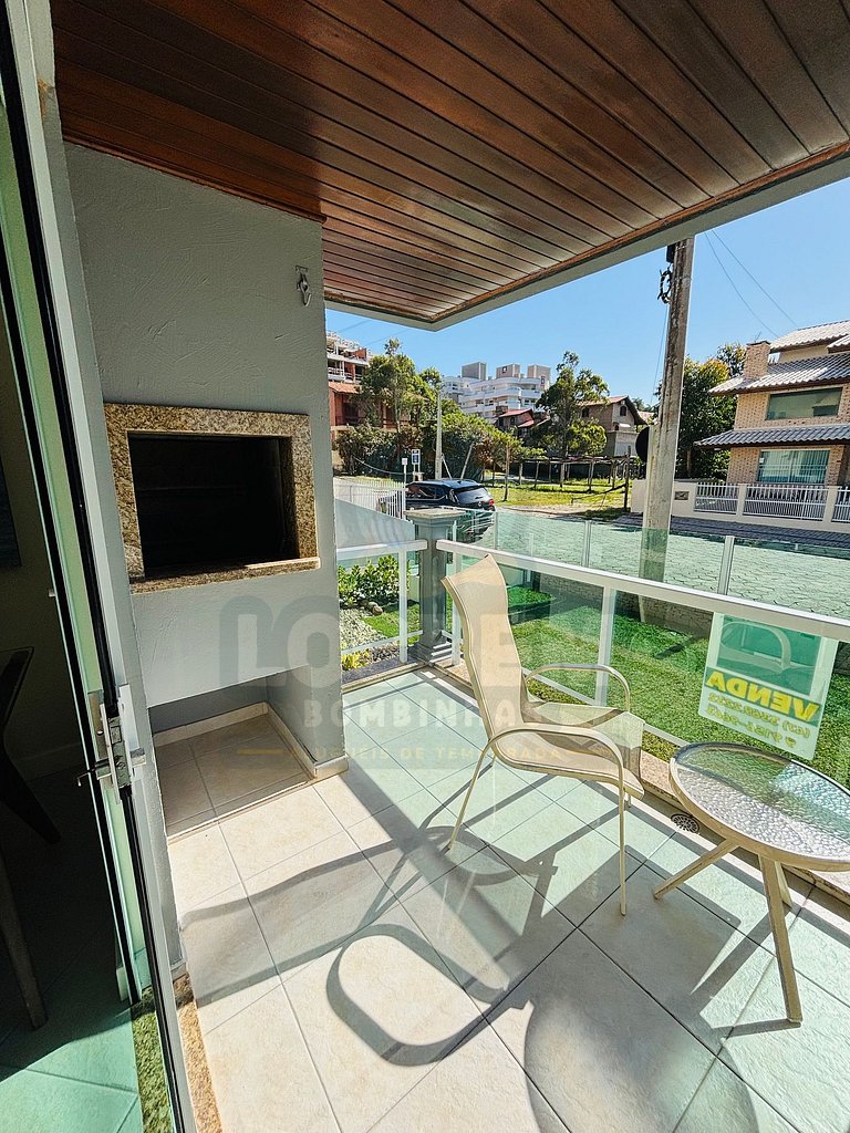 Sua temporada em 4 Ilhas começa aqui – sacada com vista e ch