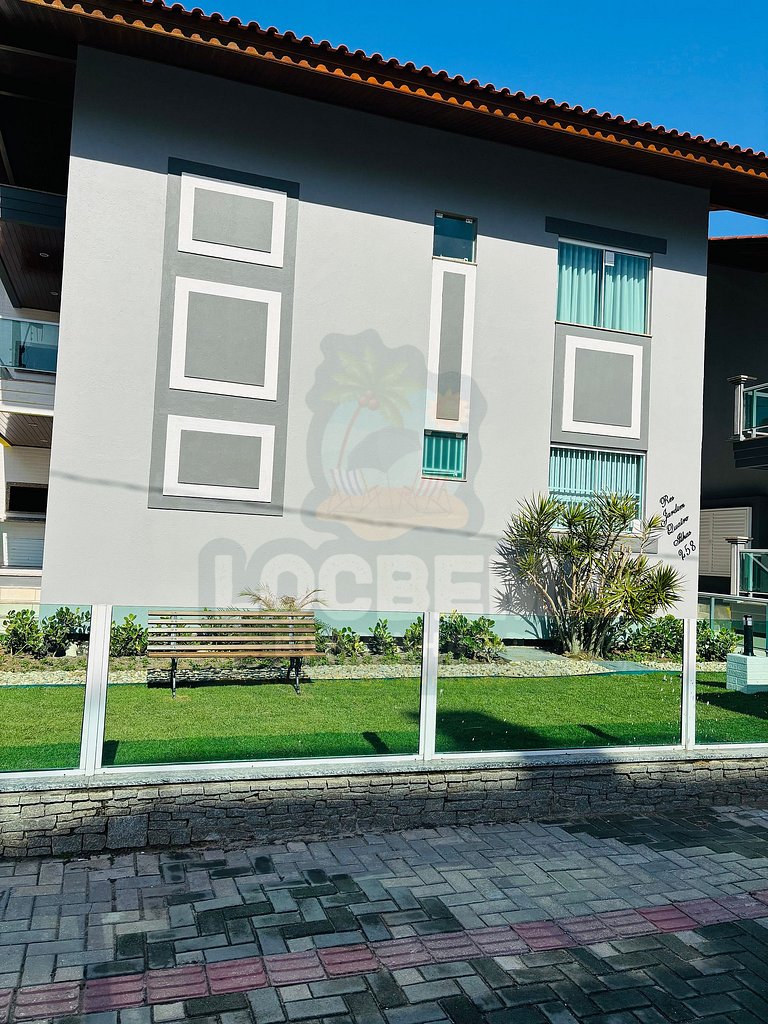 Sua temporada em 4 Ilhas começa aqui – sacada com vista e ch