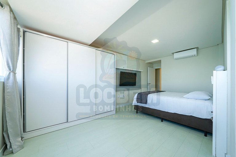 Luxo e Conforto Frente ao Mar de Zimbros