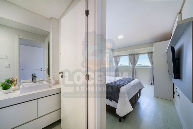 Luxo e Conforto Frente ao Mar de Zimbros