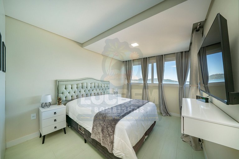 Luxo e Conforto Frente ao Mar de Zimbros