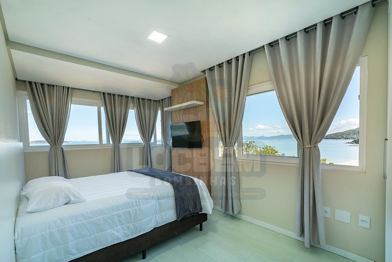 Luxo e Conforto Frente ao Mar de Zimbros