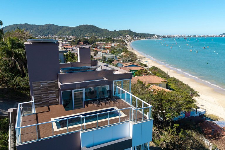 Luxo e Conforto Frente ao Mar de Zimbros