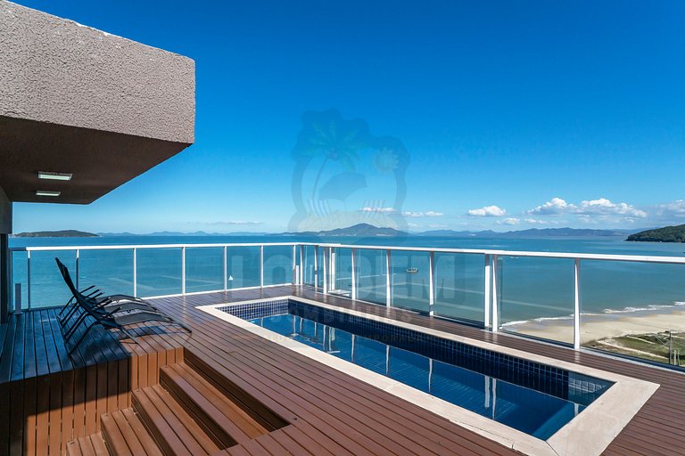 Luxo e Conforto Frente ao Mar de Zimbros