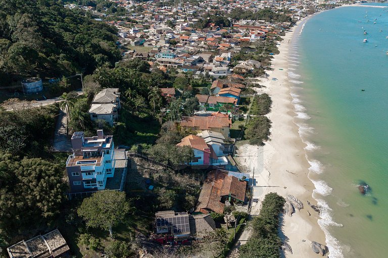 Luxo e Conforto Frente ao Mar de Zimbros
