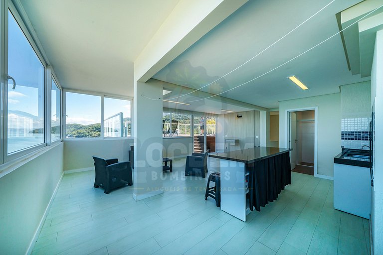 Luxo e Conforto Frente ao Mar de Zimbros