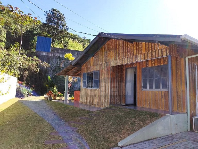 Casa com Ofurô a 170m da Praia de Morrinhos – Conforto e Laz