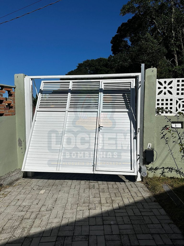 Casa com Ofurô a 170m da Praia de Morrinhos – Conforto e Laz