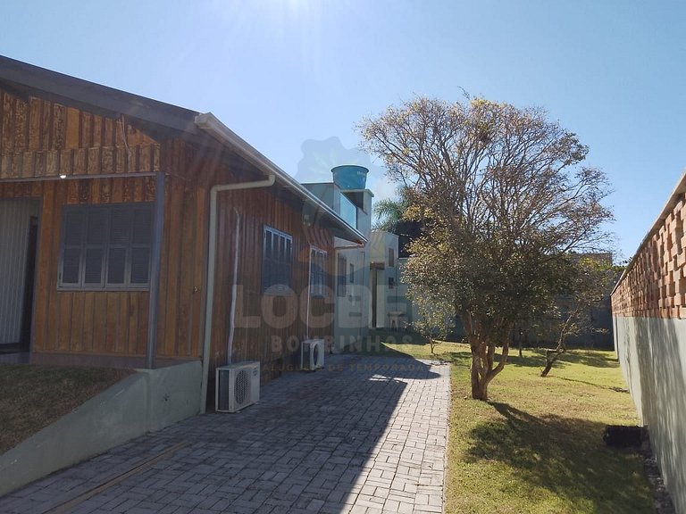 Casa com Ofurô a 170m da Praia de Morrinhos – Conforto e Laz