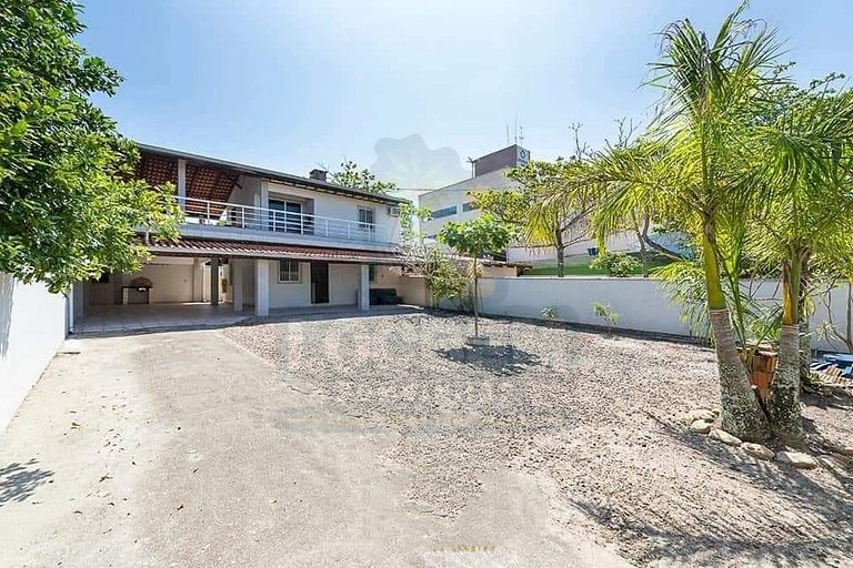 Famílias Bem-vindas! Sobrado Perto da Praia