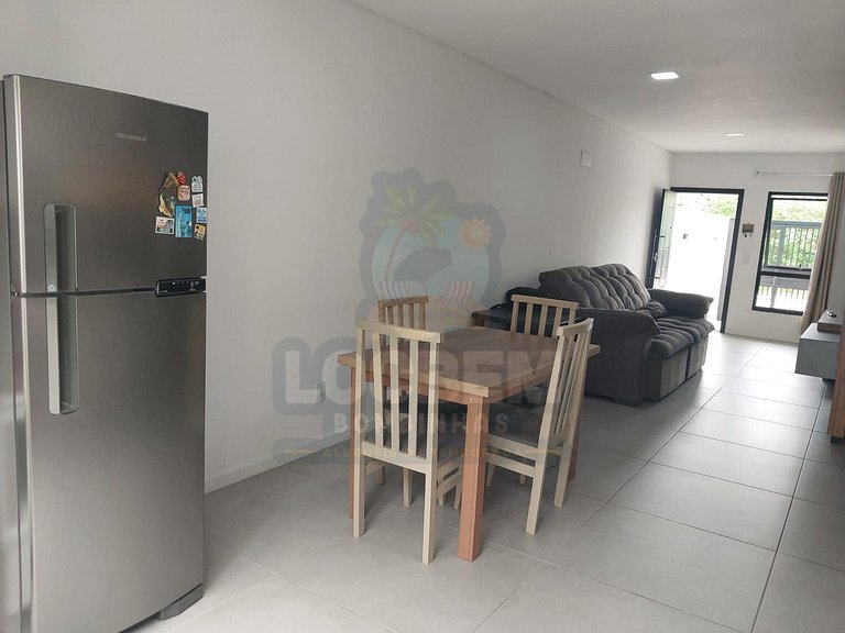 Sobrado Novo com Churrasqueira e Garagem – 850m da Praia de
