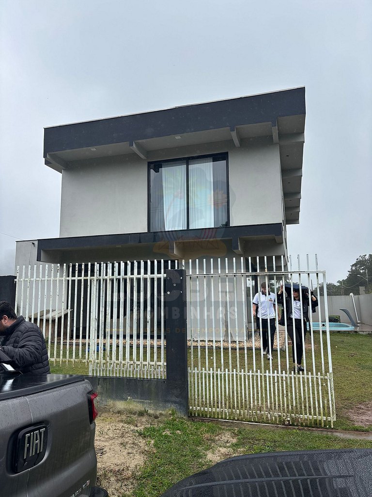 Casa em Zimbros com Piscina para até 12 pessoas