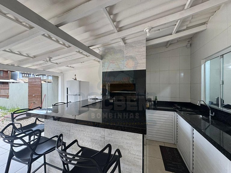 Sua casa de férias em Zimbros - A poucos metros da praia