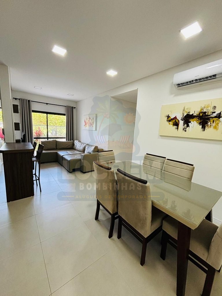 Térreo Confortável em Mariscal | 2 Quartos | Ar, Churrasquei