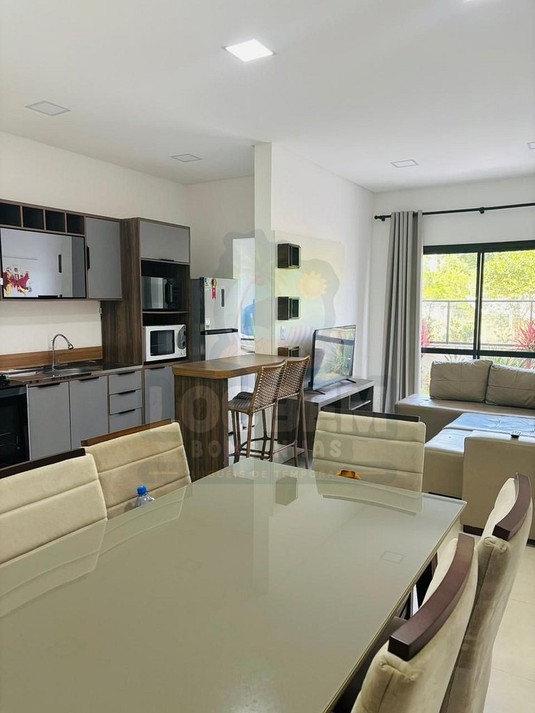 Térreo Confortável em Mariscal | 2 Quartos | Ar, Churrasquei