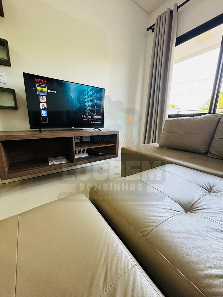 Térreo Confortável em Mariscal | 2 Quartos | Ar, Churrasquei