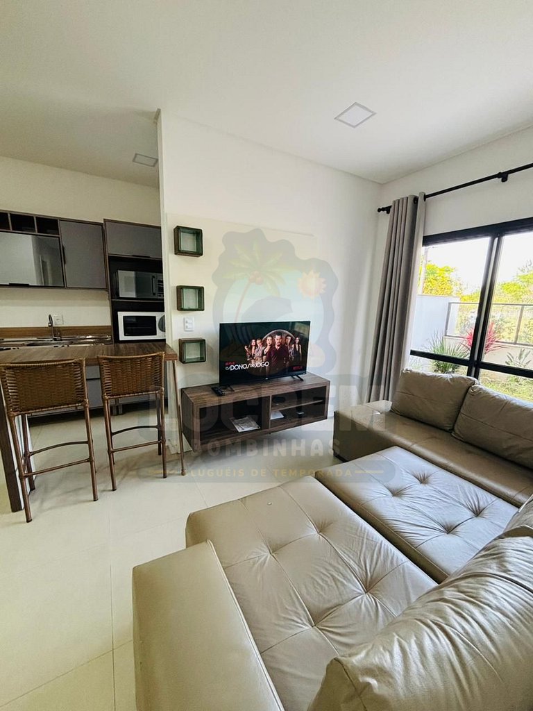 Térreo Confortável em Mariscal | 2 Quartos | Ar, Churrasquei