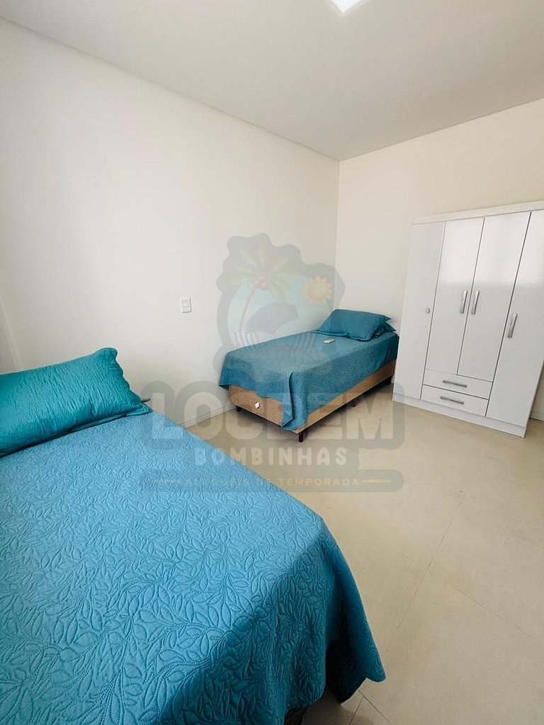 Térreo Confortável em Mariscal | 2 Quartos | Ar, Churrasquei