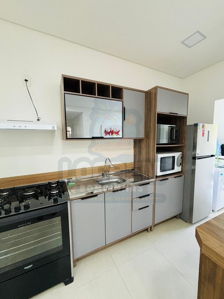 Térreo Confortável em Mariscal | 2 Quartos | Ar, Churrasquei