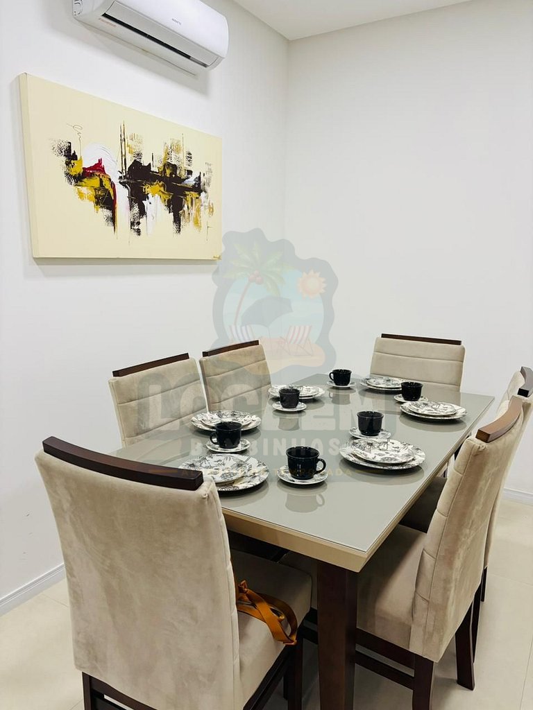 Térreo Confortável em Mariscal | 2 Quartos | Ar, Churrasquei