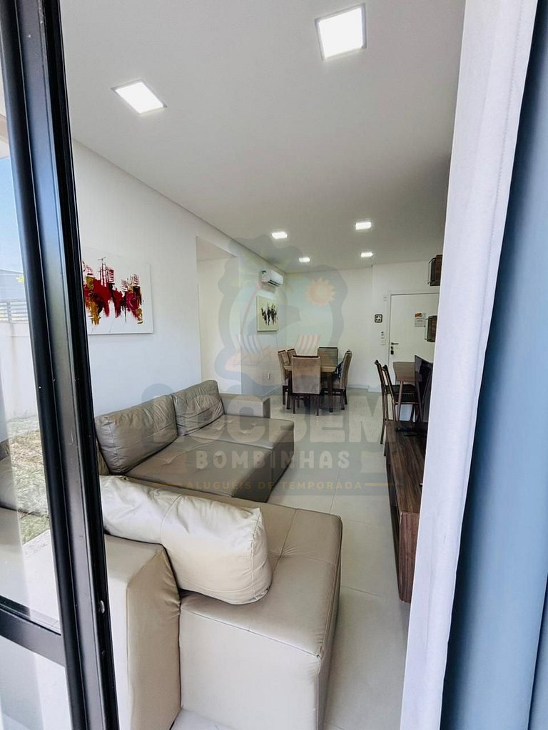 Térreo Confortável em Mariscal | 2 Quartos | Ar, Churrasquei